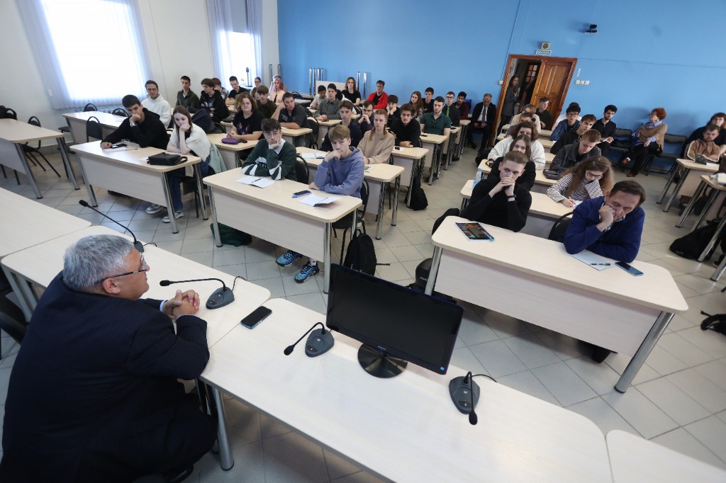 «Алтайская правда» подготовила фоторепортаж с IV Международного алтаистического форума