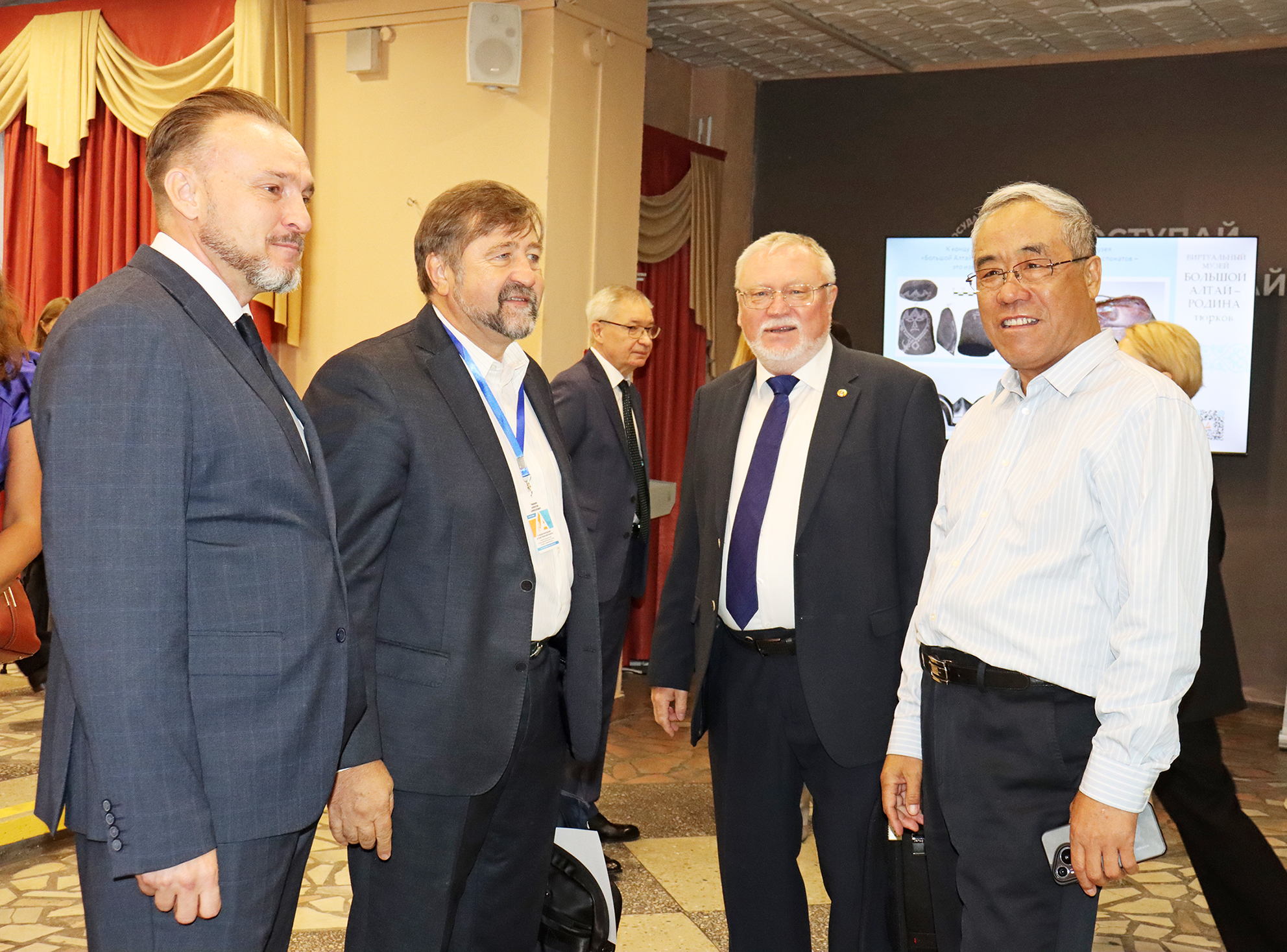 KZ24: Археолого-этнографическая конференция на Алтае объединила ученых Центральной Азии