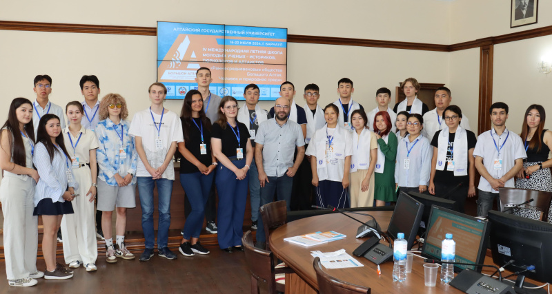 Устремлённые в будущее: kz24.news о молодых ученых Казахстана, участниках Школы «Большого Алтая»