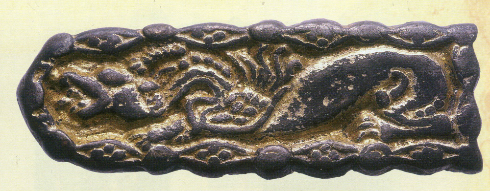 Подвесной ремень поясного набора с накладными бляхами и ременным распределителем (частичная реконструкция)