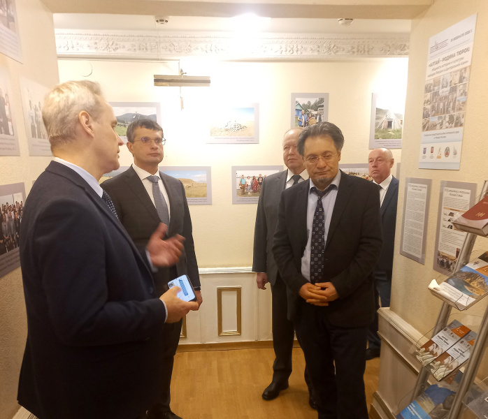 АлтГУ открыл выставку о Большом Алтае в Москве и продолжит сотрудничать с ведущими научными институтами РАН