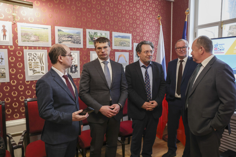 АлтГУ открыл выставку о Большом Алтае в Москве и продолжит сотрудничать с ведущими научными институтами РАН