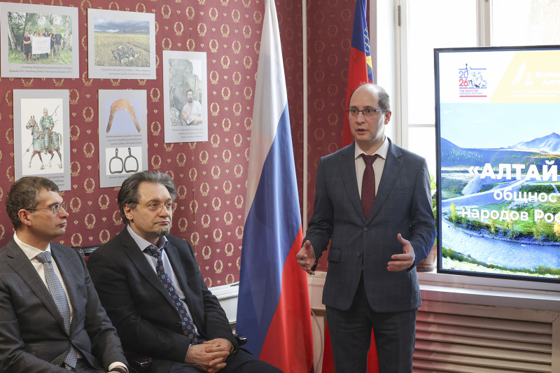 АлтГУ открыл выставку о Большом Алтае в Москве и продолжит сотрудничать с ведущими научными институтами РАН