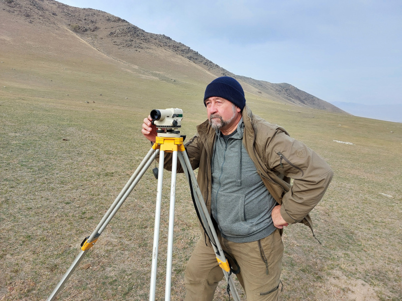 Археологи Большого Алтая обнаружили в Кыргызстане древний женский облик в камне