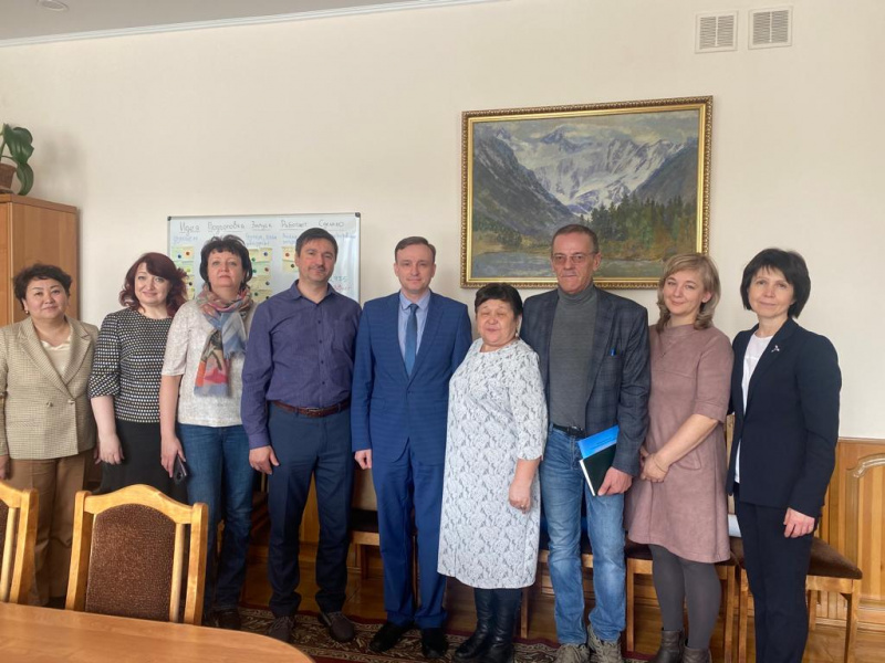 Ученые АлтГУ посетили Горно-Алтайский госуниверситет и Национальный музей Республики Алтай в рамках проекта «Тюркский мир Большого Алтая»
