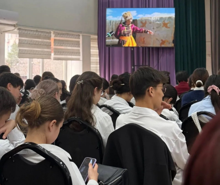 Эксперты Большого Алтая проводят встречи со школьниками Кыргызстана