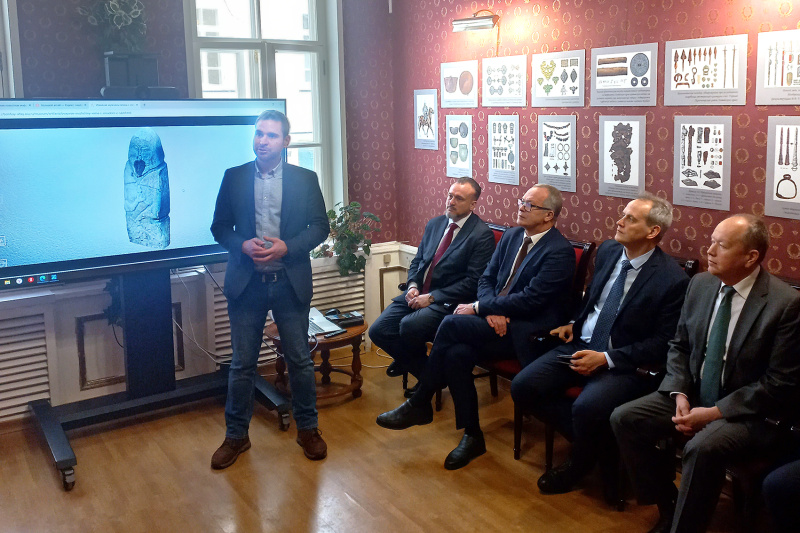 АлтГУ открыл выставку о Большом Алтае в Москве и продолжит сотрудничать с ведущими научными институтами РАН