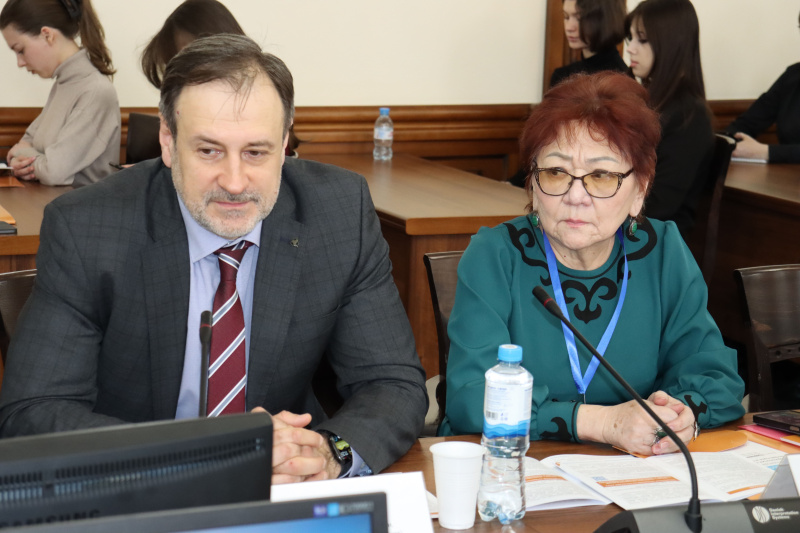 В Барнауле и Ургенче ученые из разных стран нашли ответ на вопрос, почему их сближает тюркология